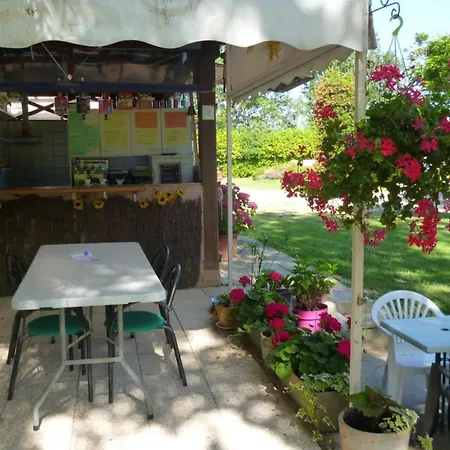 Confortable Mobil-home Avec Terrasse A - Api-1-52-1196